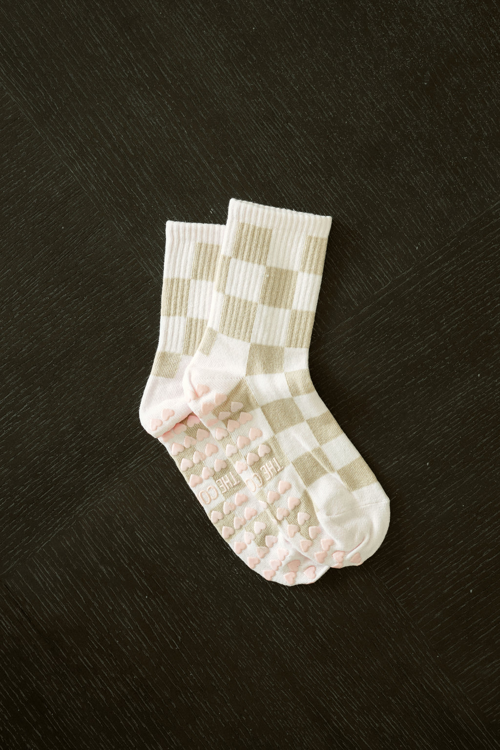 Blush & Sand Checkered Grip Pilates Sock – cotton non-slip socks with pink heart grippies. Unisex, one size fits all for Pilates, yoga & barre.